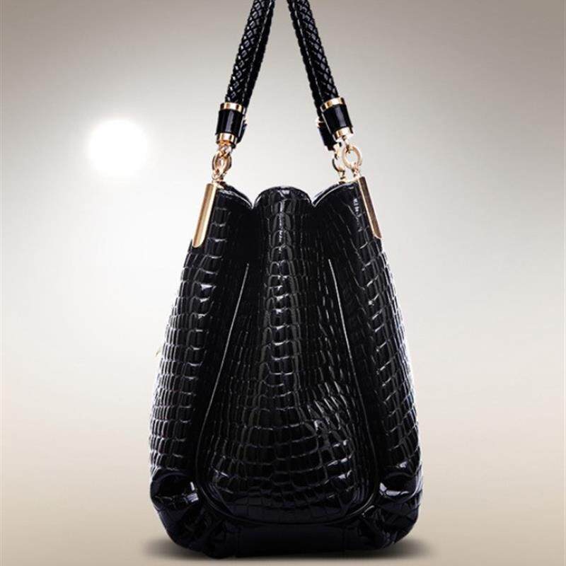 Stylish Womens Shoulder Bag