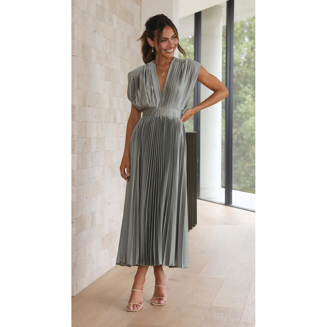 Elegant Pleated Special Occasion Dress
