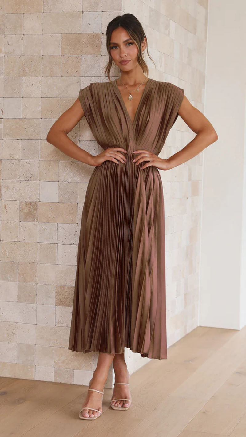 Elegant Pleated Special Occasion Dress